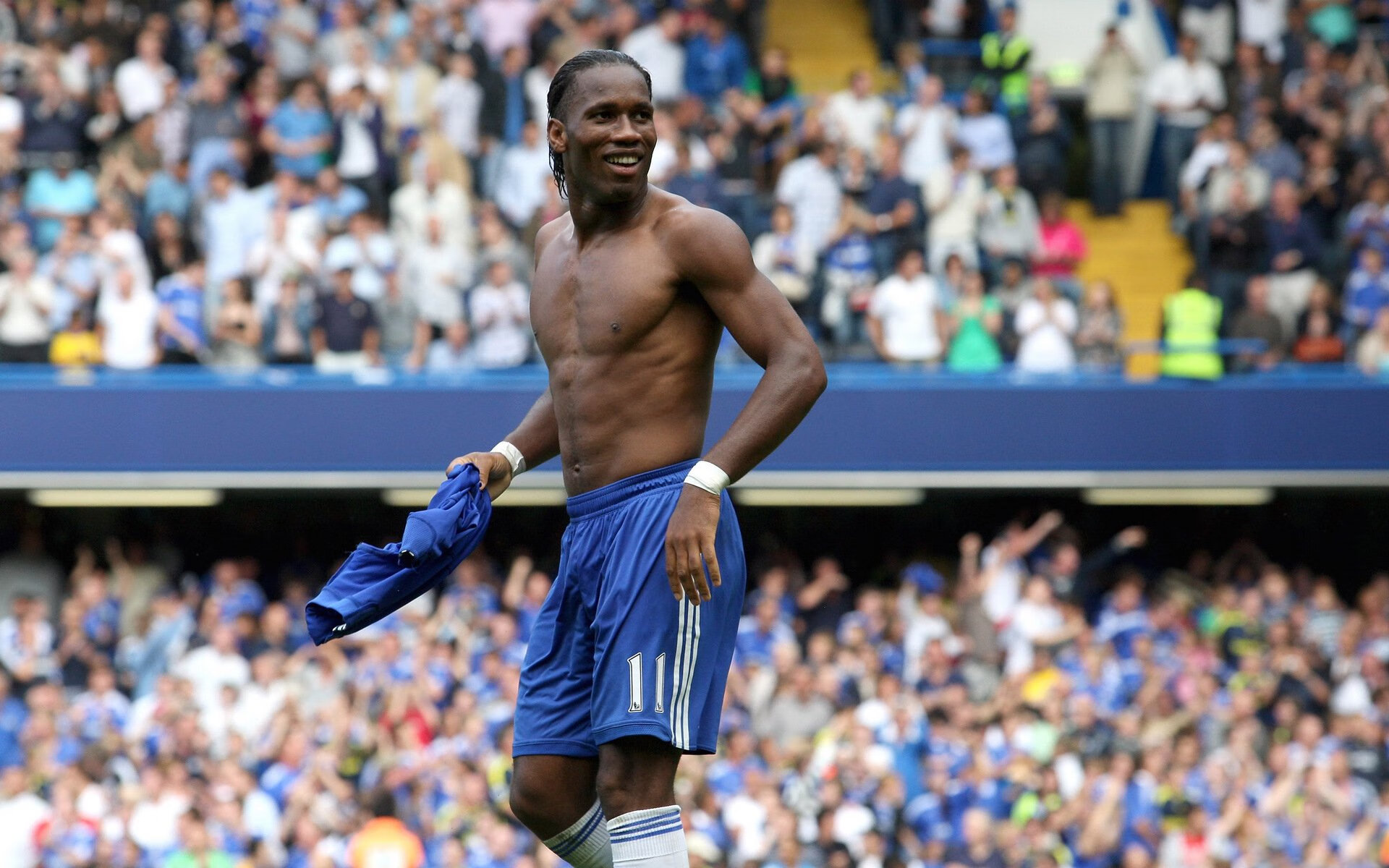 绿茵琴弦，莫德里奇如何在对阵马里中演绎攻防两端的统治