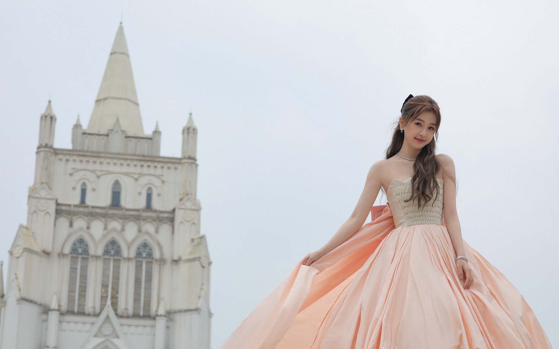 开云体育APP下载-镜像之战，库里左手三分雨，鹈鹕右手绞杀局