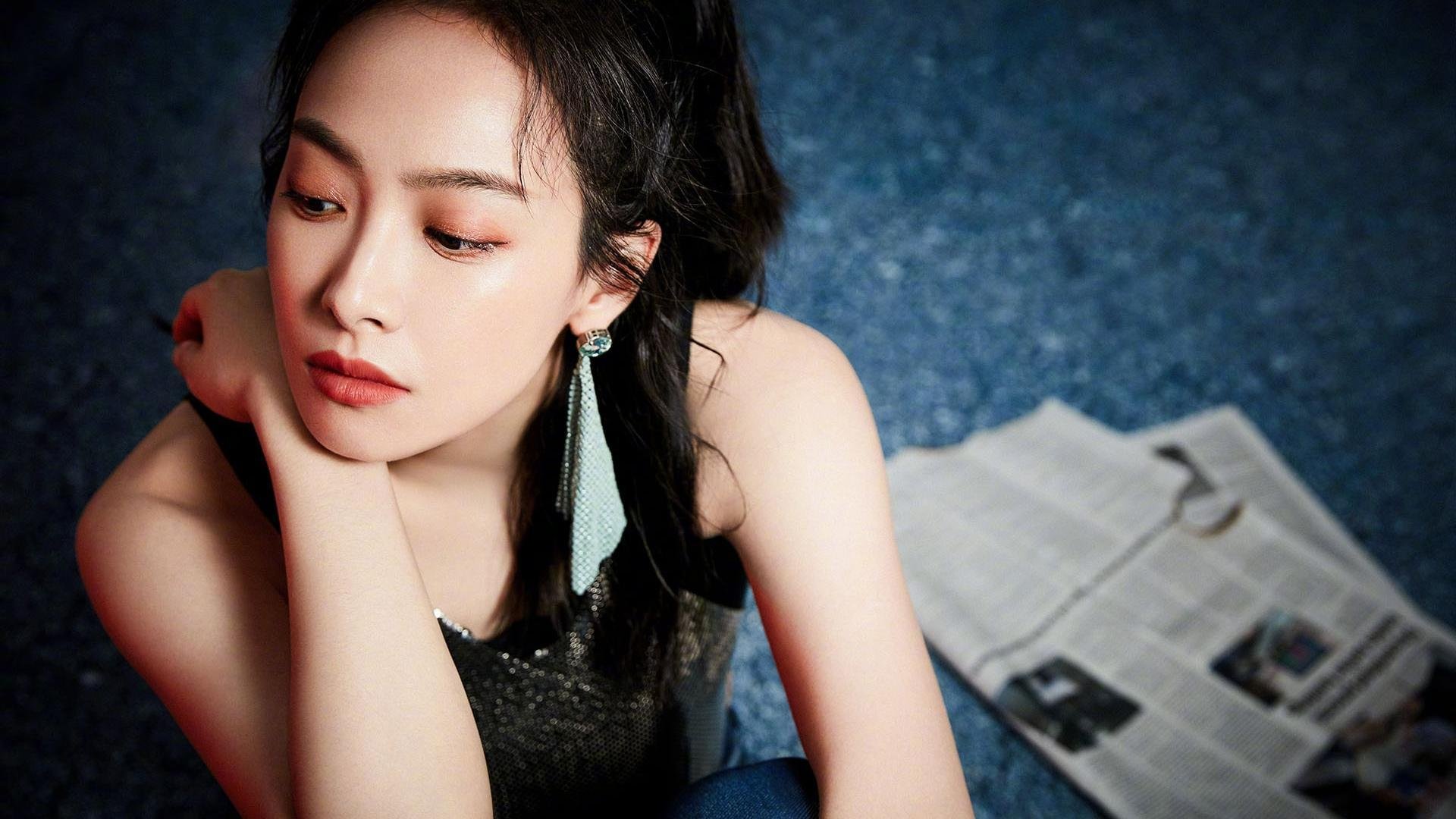 绿茵与硬木的对话，当伊斯坦布尔奇迹映照波士顿花园的叹息